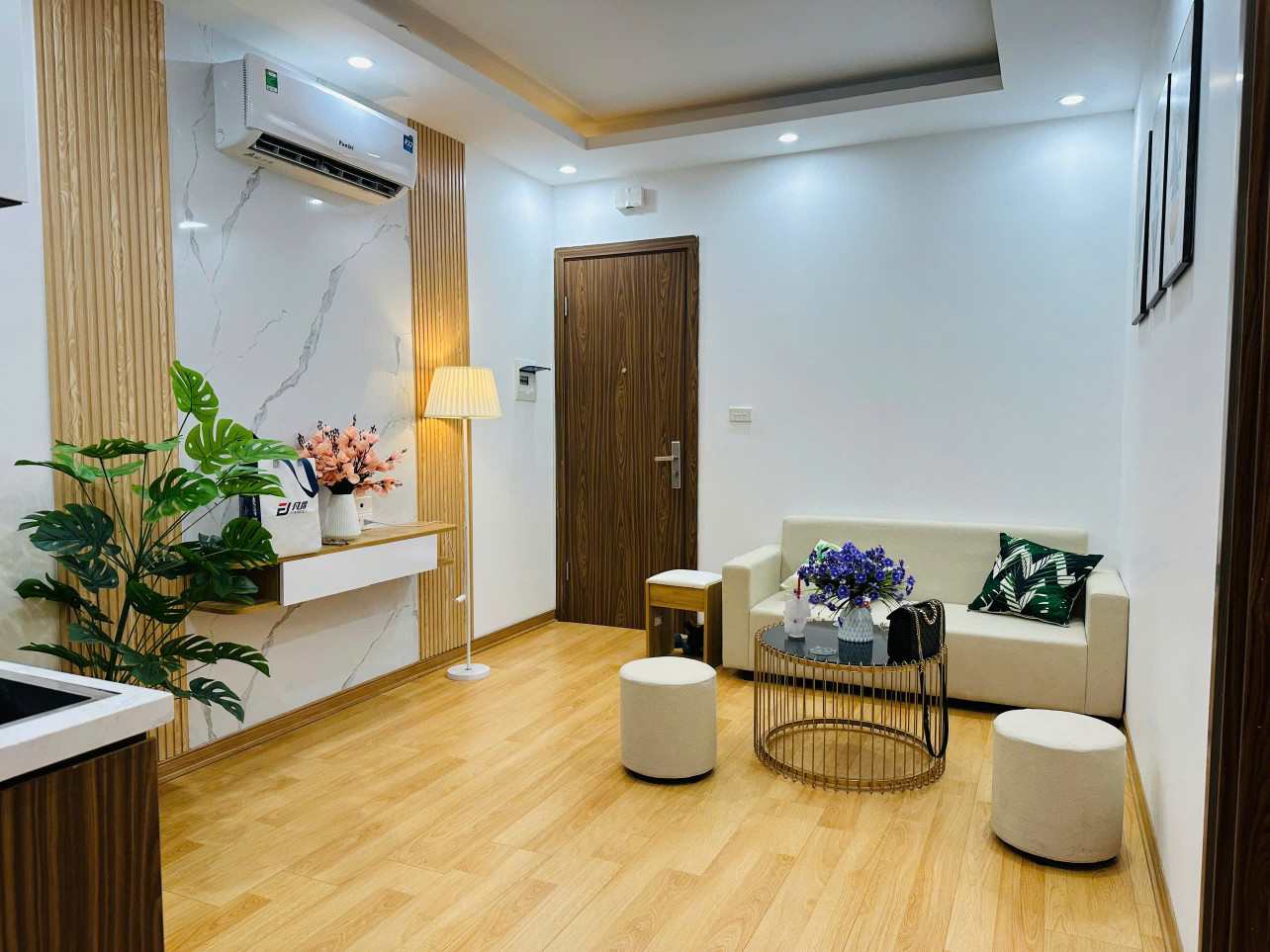MÌNH CHÍNH CHỦ CHO THUÊ CĂN HỘ 2N1VS TẠI NGÕ 189 ĐƯỜNG HOÀNG HOA THÁM, P. LIỄU GIAI, Q. BA ĐÌNH, HÀ NỘI