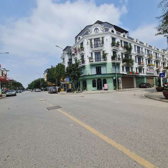 35m2 trục đường 22m kinh doanh tại Trâu Quỳ, Gia Lâm. Lh 0989894845