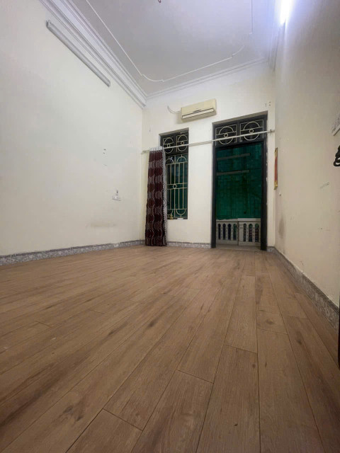 Cho thuê nhà nguyên căn  ngõ 649 Lĩnh Nam, 35m2 x 2 tầng, 2 ngủ, 6 Triệu