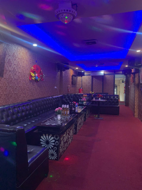 CHO THUÊ VÀ SANG NHƯỢNG MẶT BẰNG 200m2 -77 Phố Nguyễn Khoái- P.Bạch Đằng. Hai Bà Trưng. Hà Nội Cách Bờ Hồ 1km