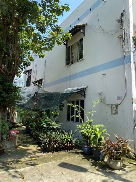 Bán gấp nhà HXH 2683 Phạm Thế Hiển, P7 Q8. DT 50m2. Giá chỉ 4,7 tỷ.