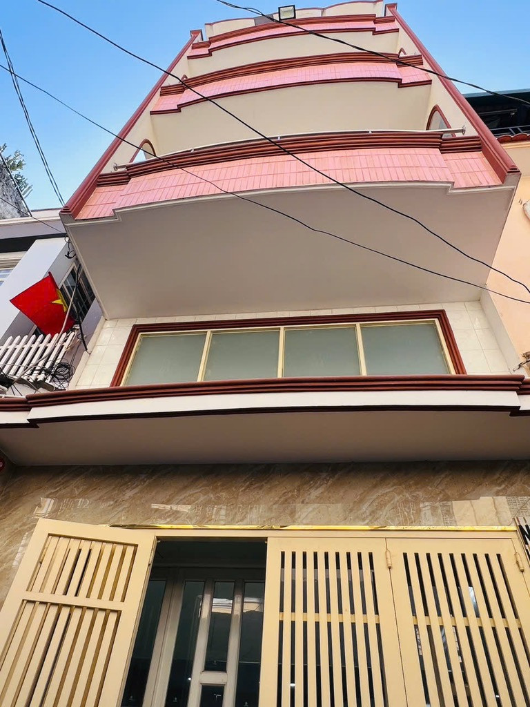 Bán nhà 5 tầng, 6 phòng, hoàn công đủ, cạnh mt Nguyễn Trãi, q. 5, hẻm thẳng 1 trục, giá 7 tỷ nhẹ