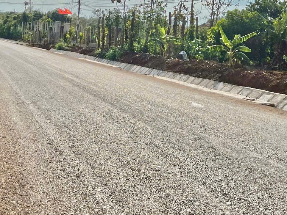 Cư Mgar- Đắk Lắk dt hơn 500m2 đất đỏ bazan mặt tiền ngang 12m nở hậu trên đất có tiêu, cà phê, sầu chỉ 129tr
