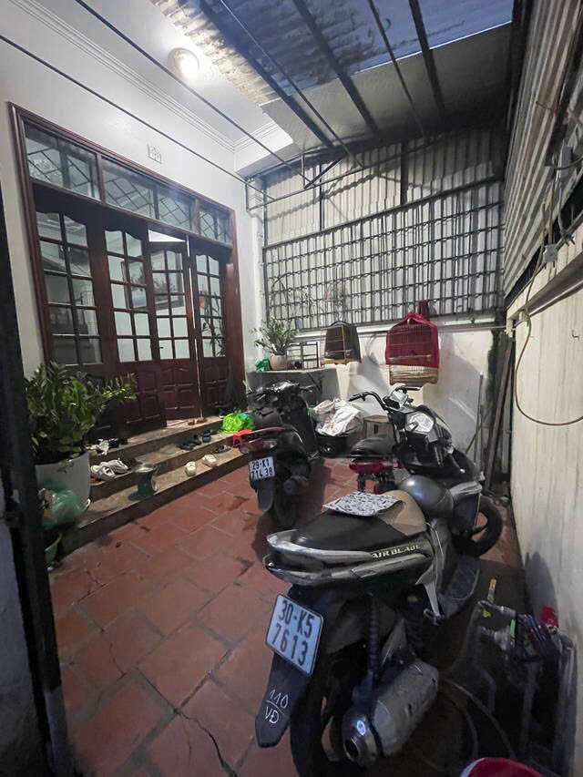 (BÁN NHÀ KHU THƯỢNG THANH - LONG BIÊN - 65M CHỈ 5.6 TỶ - VỊ TRÍ ĐẸP NHẤT PHỐ- 300M RA TTTM BIG C)