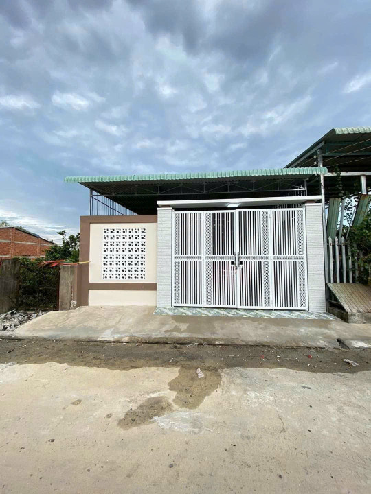 BÁN CĂN CHÍNH CHỦ SHR GẦN CÔNG VIÊN BV BÌNH CHÁNH GIÁ 900TR DT 5 x 16