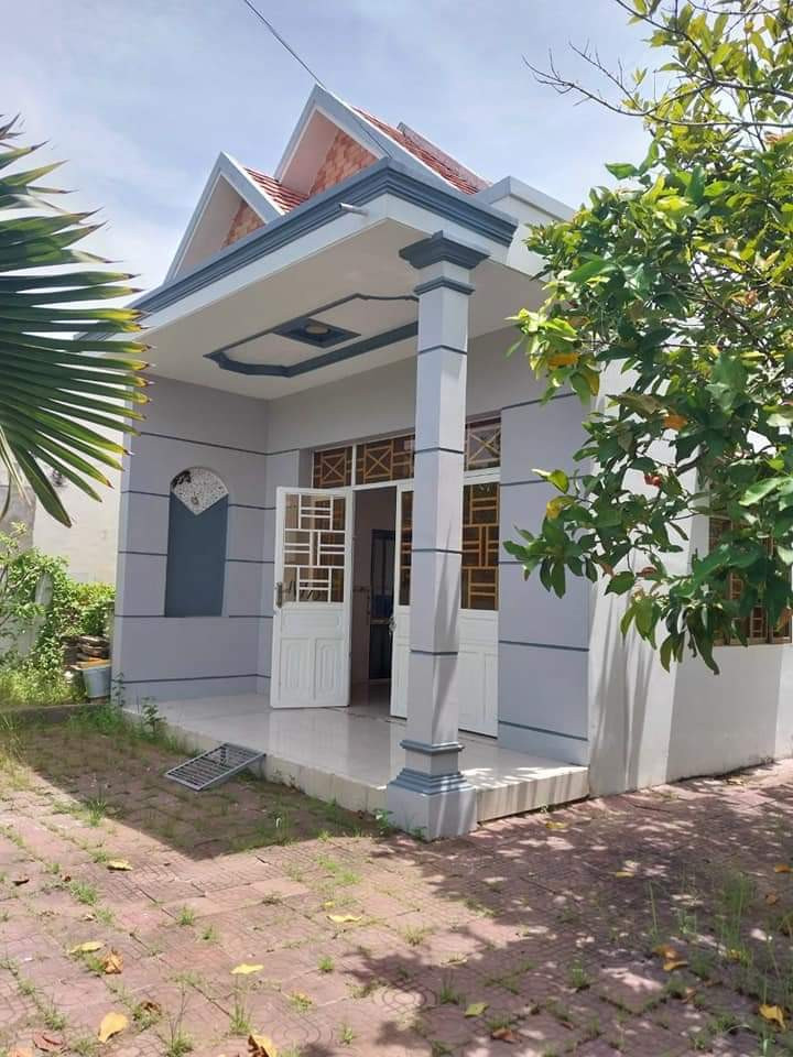 Ccg bán căn nhà vườn rộng rãi