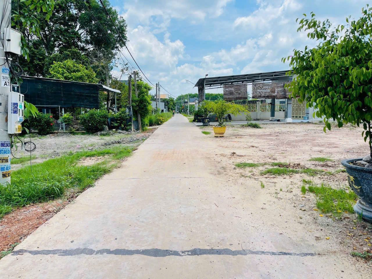 Bán đất 219.7m² GIÁ 280 triệu MẶT TIỀN ĐƯỜNG 32M