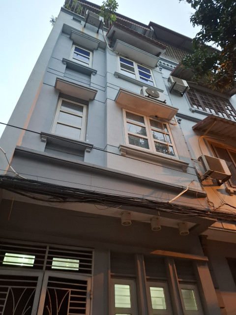 NHÀ DÂN XÂY  HỌC VIÊN TÀI CHÍNH - BẮC TỪ LIÊM -  DT40M2- 4 TẦNG - GIÁ 6 TỶ -  NGÕ Ô TÔ -  LO GÓC