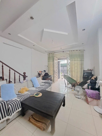 Bán nhà Trệt Lầu Dĩ An,đường 2 xe hơi,gần SVĐ Dĩ An,giá đầu tư
