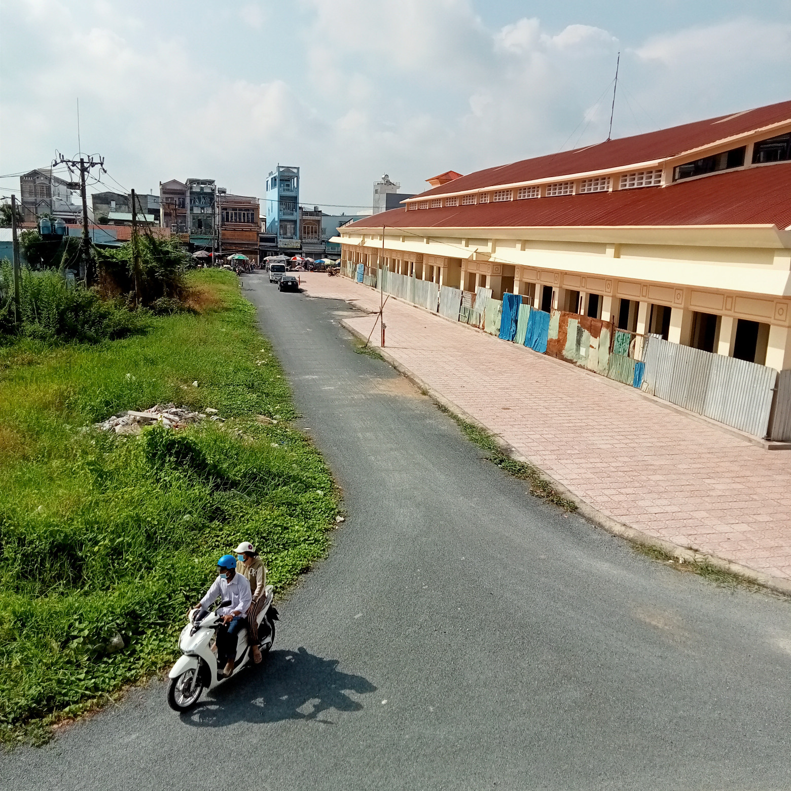 ĐẤT NỀN ĐỔI NHÀ MẶT TIỀN CHỢ BÁCH HÓA THỊ XÃ BÌNH MINH.