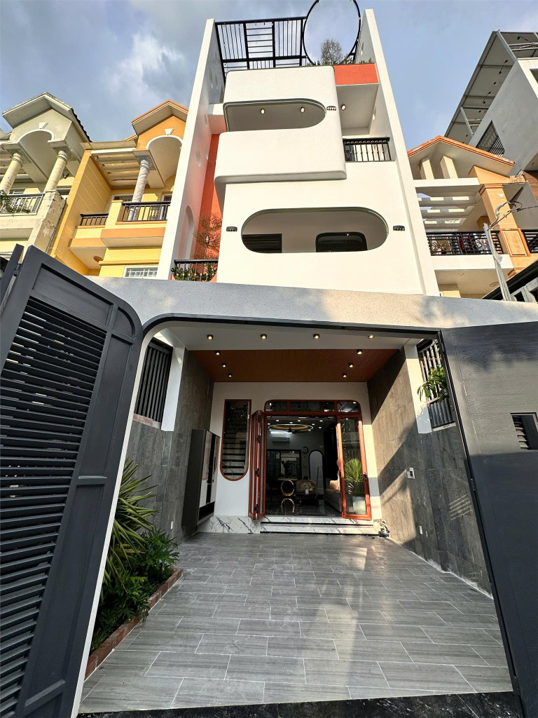 BÁN NHÀ ĐẸP Q12 TX25 CHỈ 7 TỶ 1 TL, 4 TẦNG NGANG 5 X17 330M2 DTSD VUÔNG VỨC