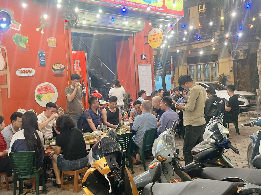 SANG NHƯỢNG BIA XANH QUÁN – GIÁ CHỈ 90 TRIỆU – VỊ TRÍ ĐẸP MÙA HÈ BẮT ĐẦU KIẾM TIỀN