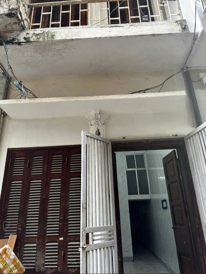 Cho thuê nhà ngõ 156 Hồng Mai 3 tầng x 30m2, 9 Triệu/th, 3 ngủ, ô tô tận cửa