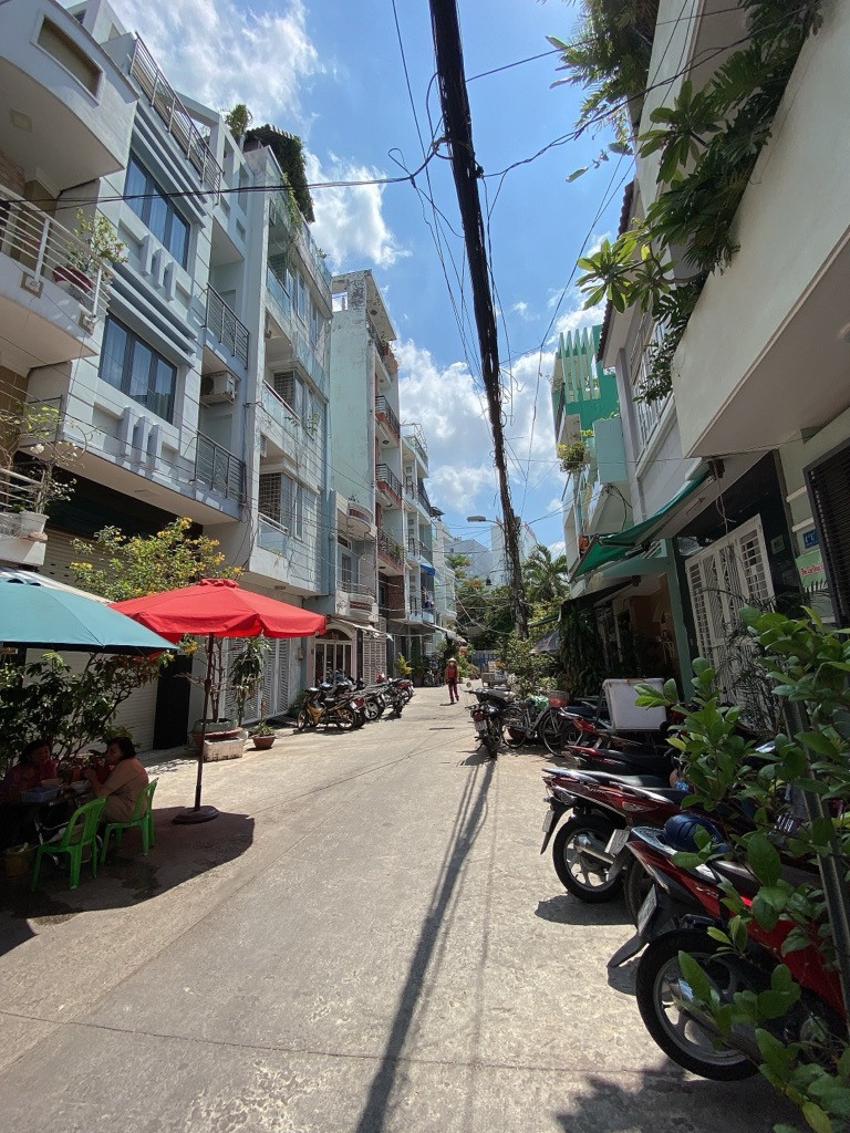 BÁN NHÀ MẶT TIỀN KINH DOANH 3 TẦNG NGAY CHỢ RẠCH ÔNG - HẺM 8M - XE HƠI VÀO NHÀ - 1 ĐỜI CHỦ - VUÔNG VỨC HOÀN CÔNG ĐỦ - NHỈNH 8 TỶ