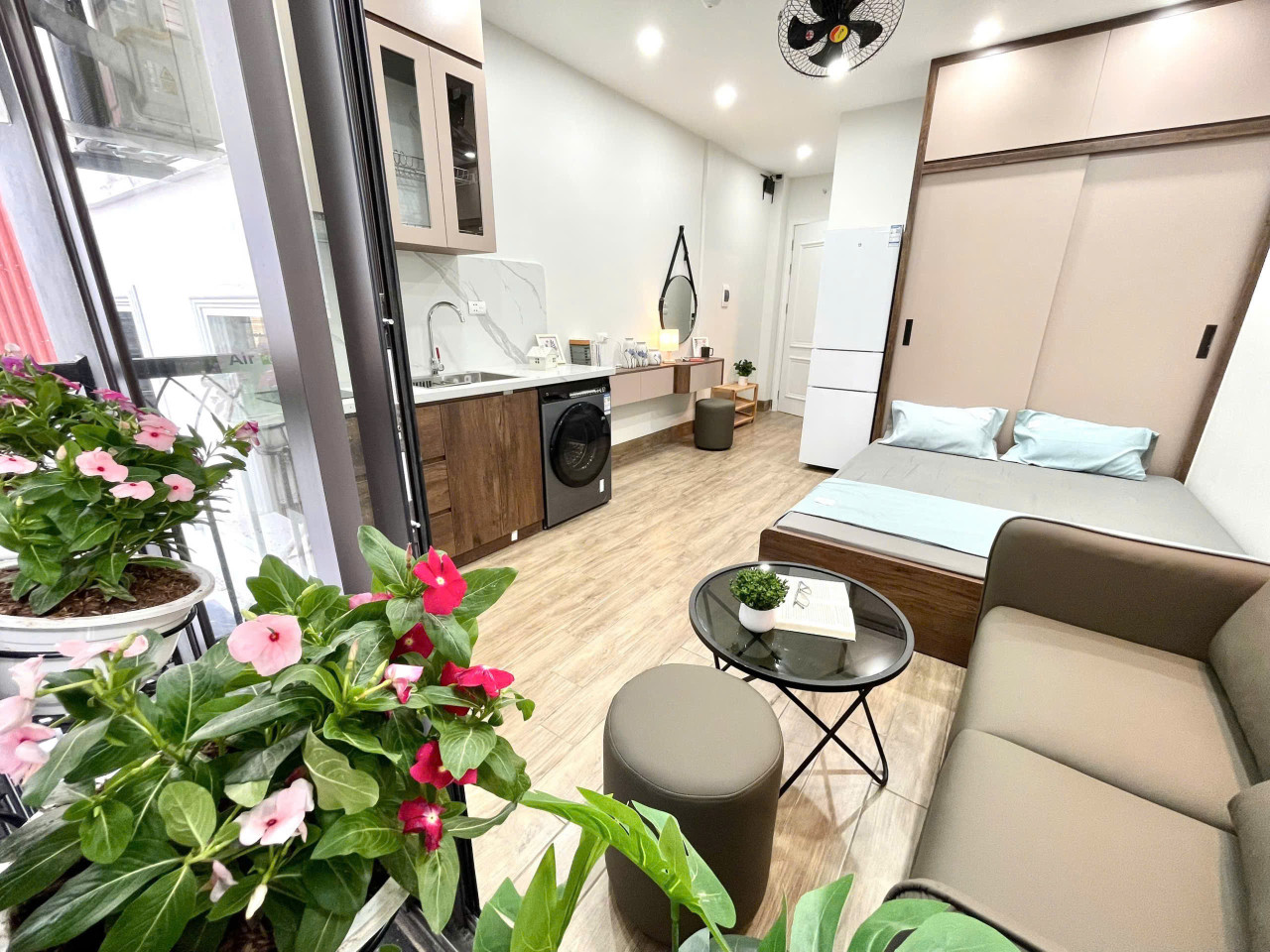 Cho Phòng Studio (Có ban công) Tại 164 Vương Thừa Vũ - Phường Khương Trung, Quận Thanh Xuân, Hà Nội