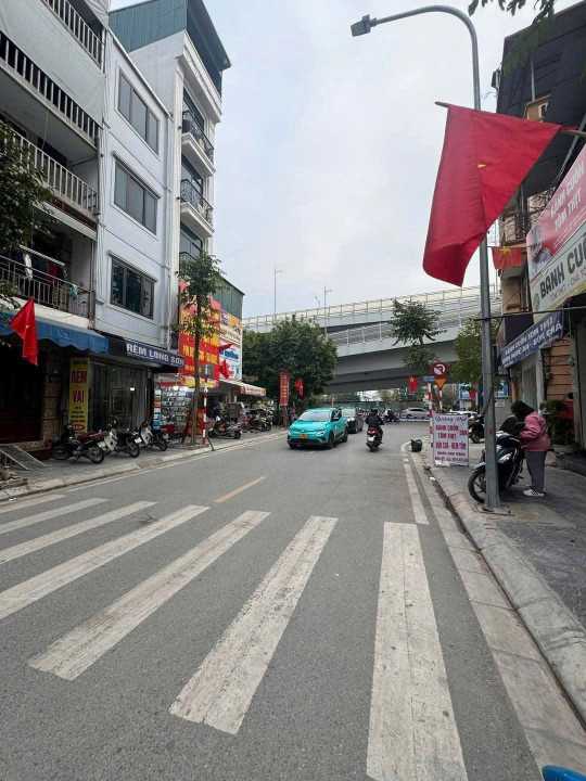 Cho thuê nhà MBKD ngõ ô tô Phố Trường Chinh 4 tầng, 3 ngủ, 16 Triệu