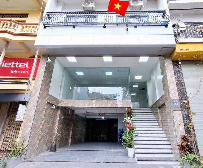 Cho thuê Mặt Phố Giáp Bát 3 tầng x 115m2, 30 Triệu (có tách lẻ)