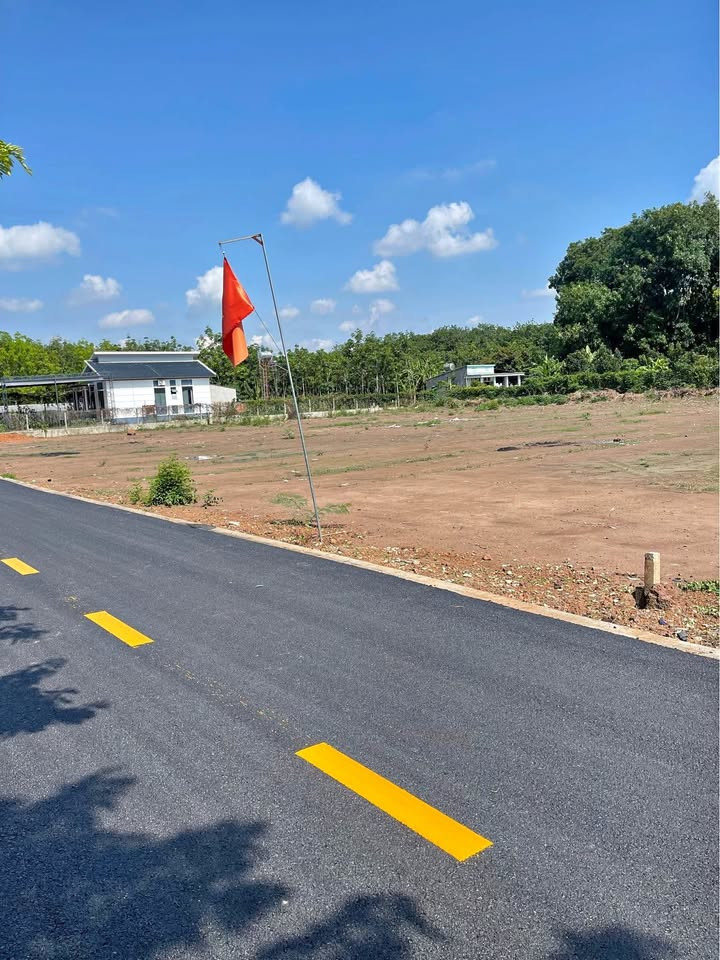 BÁN BUÔNG ĐUÔI, THU HỒI VỐN ,5 SHR(27X50=1.329m2 )395 TRIỆU/S, MT ql14 VÀO 900M