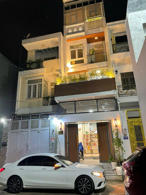 Bán nhà 3 tầng đẹp giá tốt. An phú Đông