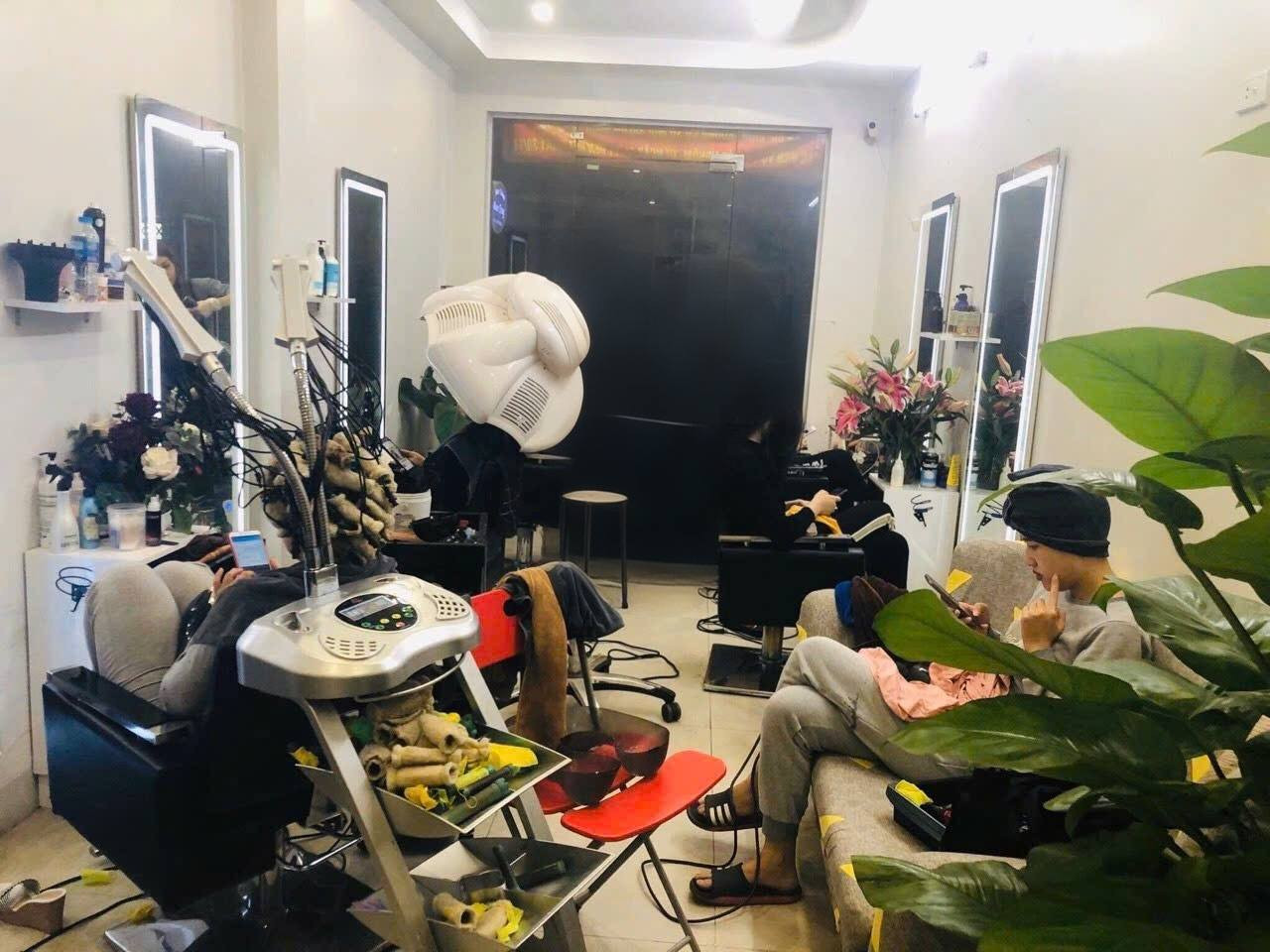 Cho thuê MBKD 55m2, 2 phòng, 9 Triệu gần 455 Nguyễn Trãi, ngõ thông, nông Spa, răng...sạch