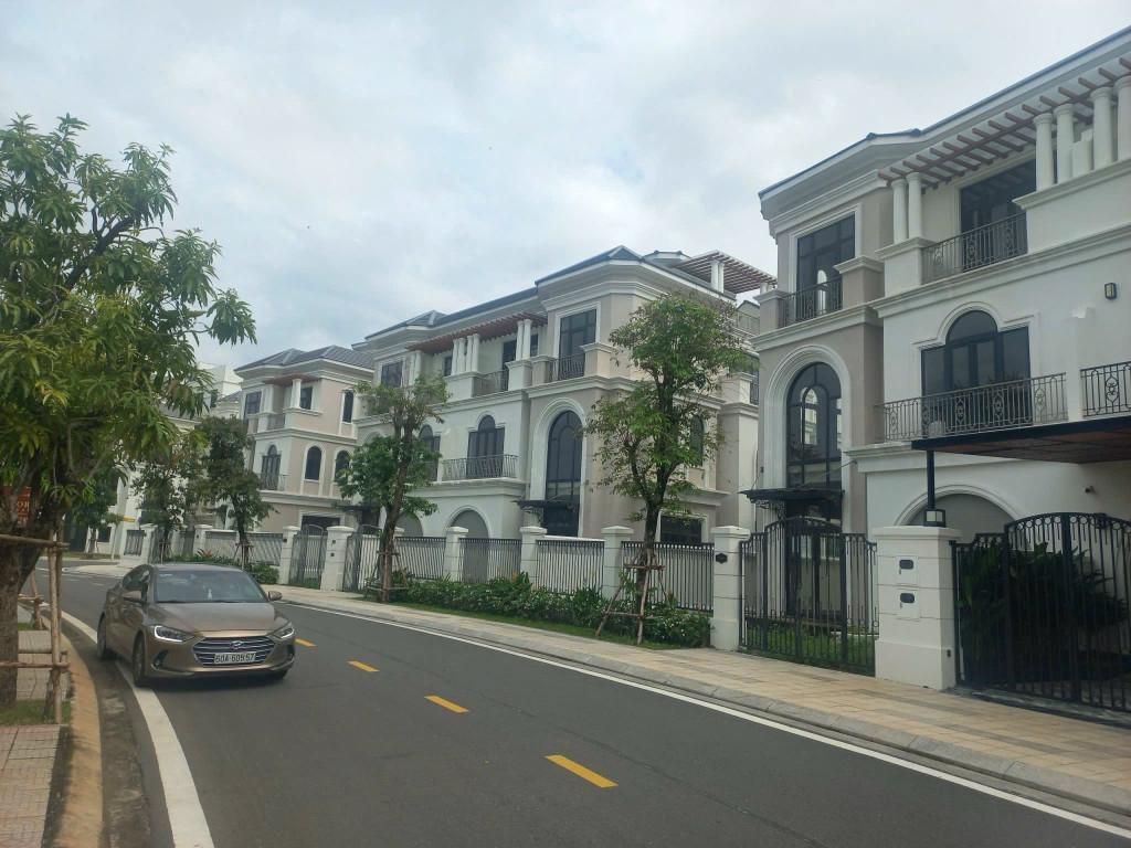 Bán biệt thự 3 tầng tại Phường Long Bình, Thủ Đức, Hồ Chí Minh, giá 59 tỷ, 346m2