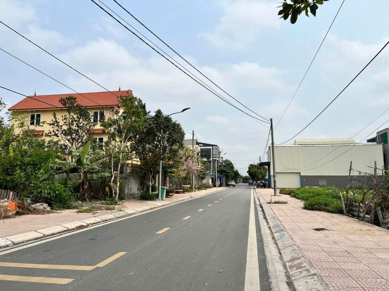 🚨🚨🚨Chung cư Lương Quán tuyến 2, đường 12m trải nhựa chỉ 3,2tỷ