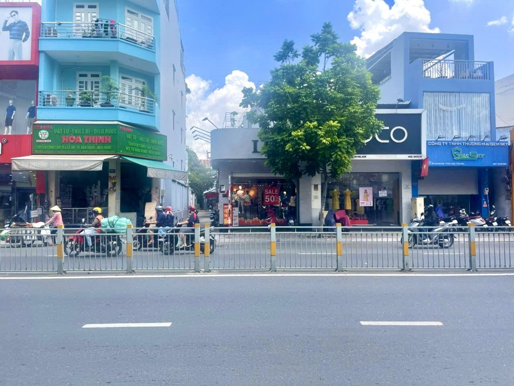 BÁN NHÀ - MẶT TIỀN KINH DOANH - LŨY BÁN BÍCH - TÂN PHÚ - 5 X 18M - HƠN 17 TỈ