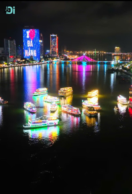 - Đất Nam Hoà Xuân, cạnh lô góc giao nhau hai đường 10,5m lề 5m, thông sang đảo kim cương và nối sophau minh mạng.