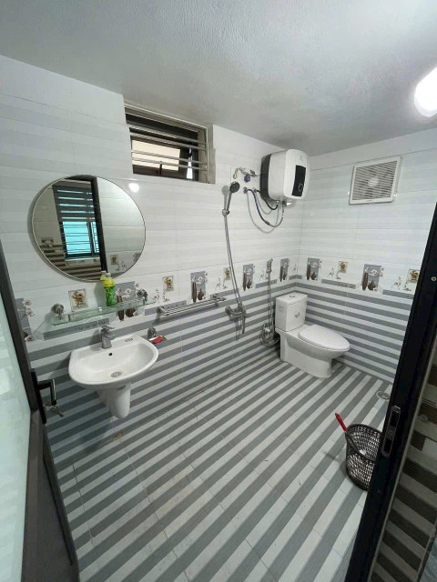 Bán đất tặng nhà tại hoàng động Thủy Nguyên dt 72m ngang 5 giá chỉ 1tỷ 9xx lh 0382341632 em Liên