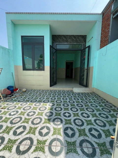Nhà cấp 4 DT 84.9m² giá 1.65 tỷ, tại Xã Long Định Huyện Cần Đước