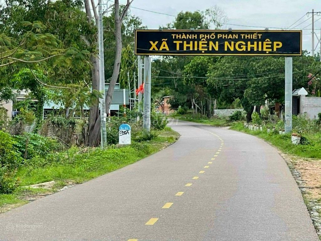 Bán 1400m2 đường 715 trung tâm thiện nghiệp, giá 5tr/m LH 0982.482.666