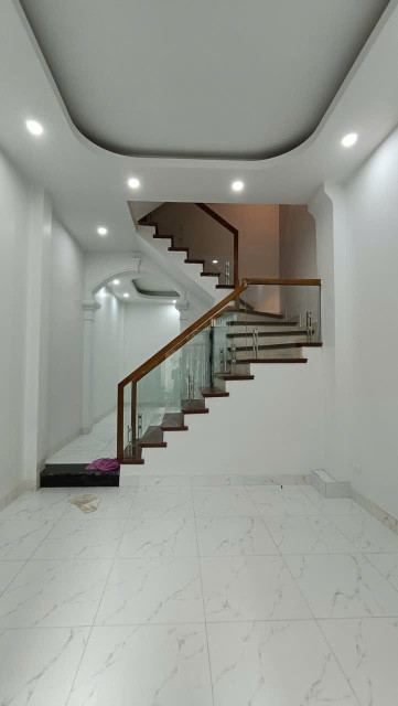BÁN NHÀ KIM GIANG- THANH LIỆT, 40 M2, 4 TẦNG, MẶT TIỀN 4 M, GIÁ NHỈNH 8 TỶ.