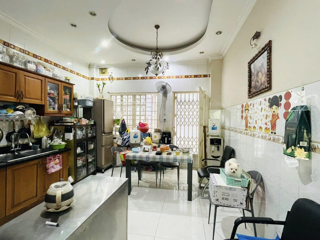 Bán nhà Mặt tiền đường số 902 - Tạ Quang Bửu, Phạm Hùng, 4x14m, 4T - 4PN, còn 9.1 tỷ.