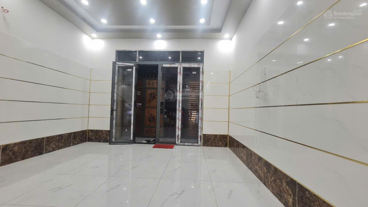 Mặt tiền Mai Hắc Đế, Q. 8, 4 tầng BTCT, 7PN, 125m2, (ngang 10) hoàn công đủ, chỉ 15.3 tỷ.Lh: 0939345129