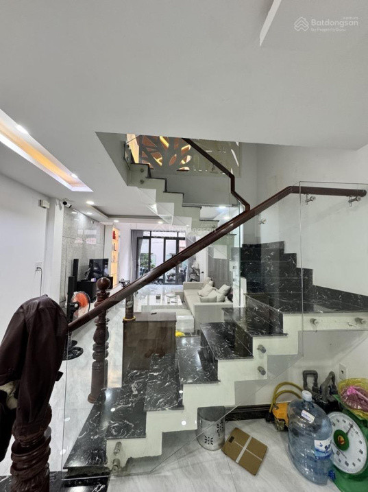 BÁN NHÀ AN BÌNH, QUẬN 5, 5 TẦNG ,6 PHÒNG NGỦ- GIÁ CHỈ NHỈNH 13 TỶ.Lh: 0939345129