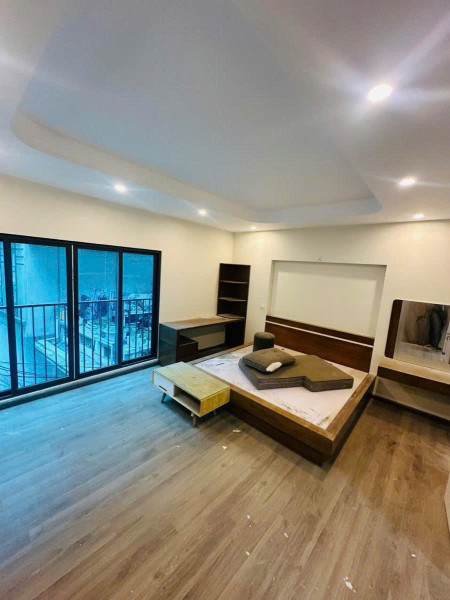 NHÀ ĐẸP QUAN NHÂN - LÔ GÓC 2 THOÁNG DT 31m2 5 tầng mặt tiền 5.2m Giá 7.3 tỷ