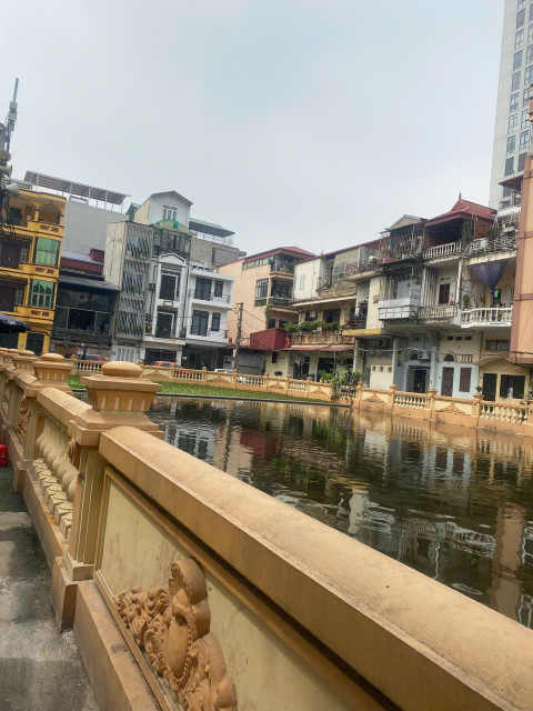 BÁN NHÀ MẶT NGÕ PHẠM VĂN ĐỒNG - KINH DOANH SẦM UẤT, ÔTÔ ĐỖ CỬA, VIEW HỒ, 6 TẦNG, GIÁ 10.3 TỶ
