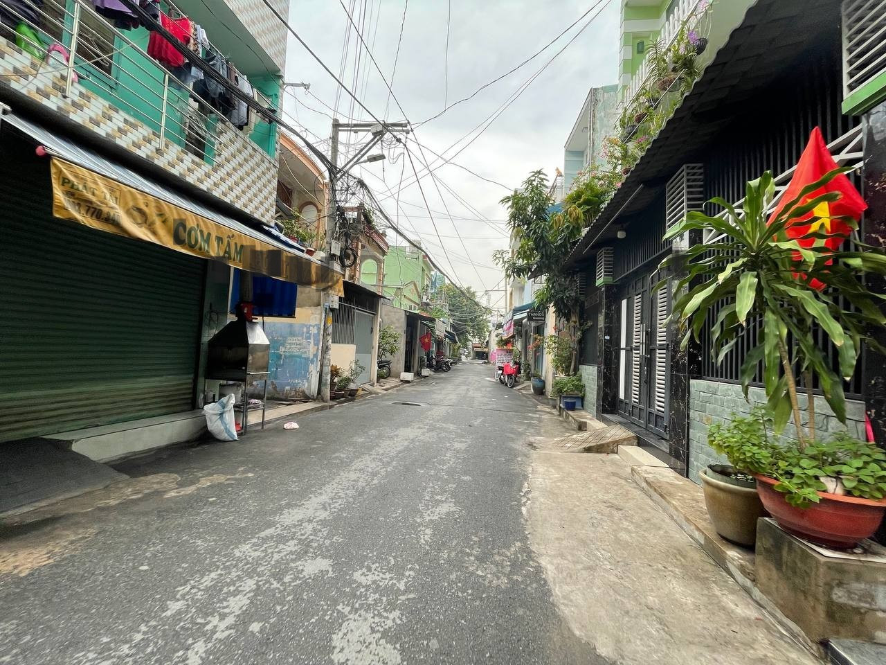 Bán nhà riêng 50m2, Hẻm xe hơi Đường Lý Thánh Tông, Tân Phú
