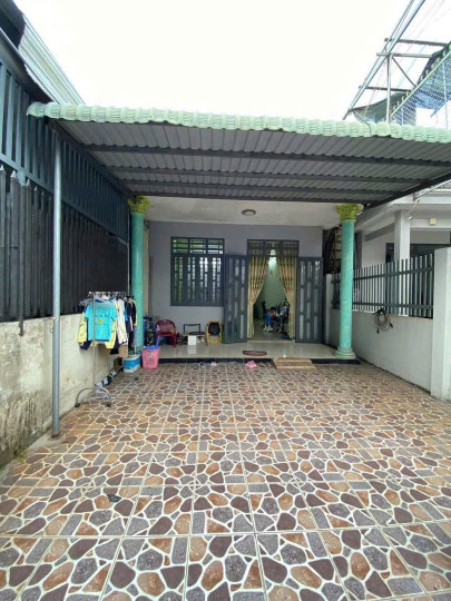 Bán nhà sổ riêng thổ cư 100m2, gần chợ Lý Văn Sâm chỉ 2tỷ350