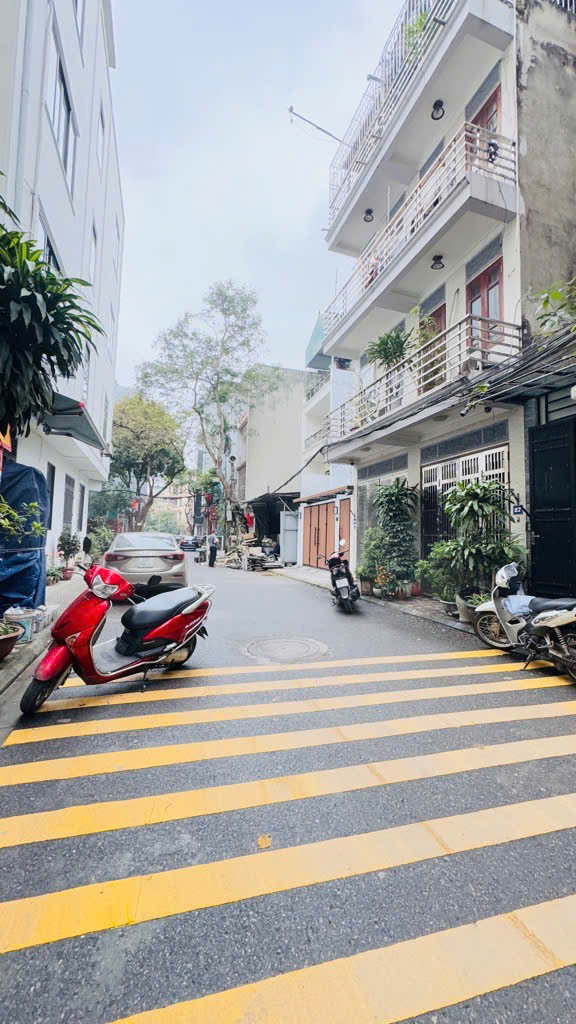 NHÀ CHỦ TỰ XÂY – 2 THOÁNG – Ô TÔ 46 CHỖ ĐỖ CỬA –  CHU HUY MÂN, LONG BIÊN-TIỆN ÍCH NGẬP TRÀN











NHÀ CHỦ TỰ XÂY – 2 THOÁNG – Ô TÔ 46 CHỖ ĐỖ CỬA – GẦN CHU HUY MÂN, LONG BIÊN