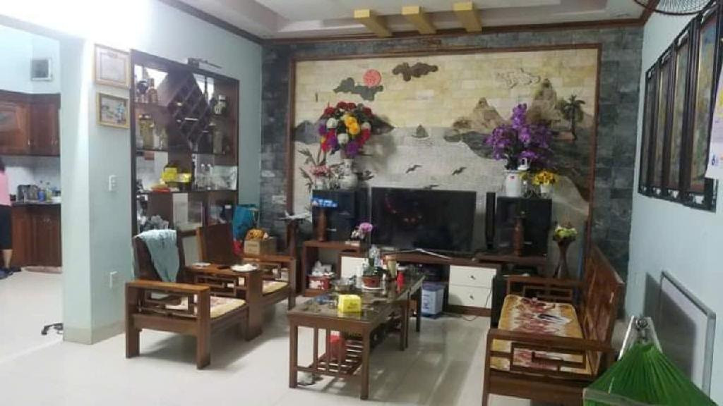 BÁn gấp nhà XVNT - 78m2 ( 4.6 x17 ) - 2 tầng - 3 PN - hẻm ba gác gần MT - PL chuẩn - 7.2 tỷ