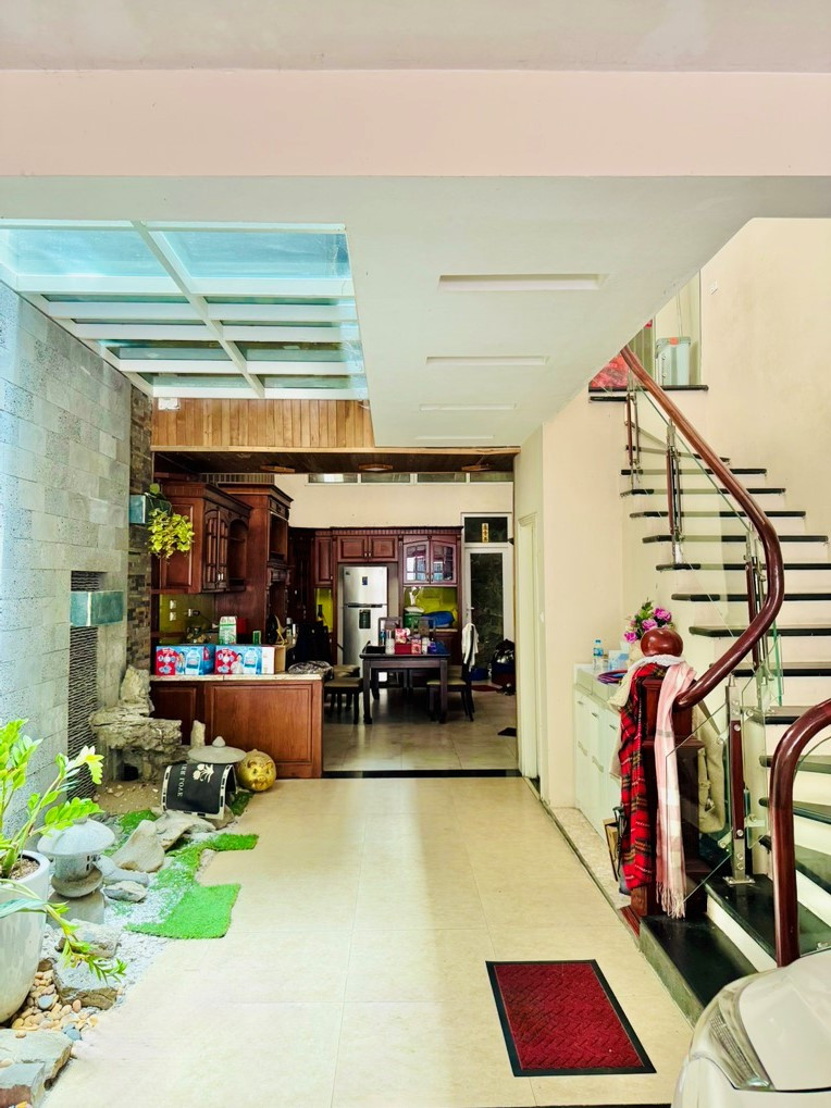 BÁN NHÀ HOÀNG VĂN THÁI, THANH XUÂN, GARA 2 Ô TÔ 7C, TRƯỚC NHÀ Ô TÔ TRÁNH, 100M2, 20.2TỶ