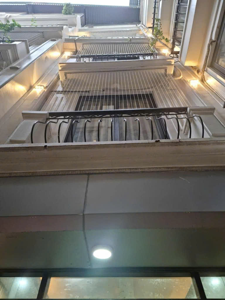 SIÊU PHẨM TÂY HỒ - TẶNG FULL NT - 15M RA MẶT PHỐ - HÀNG XÓM CIPUTRA - DT30M2X5T - GIÁ 6.6 TỶ