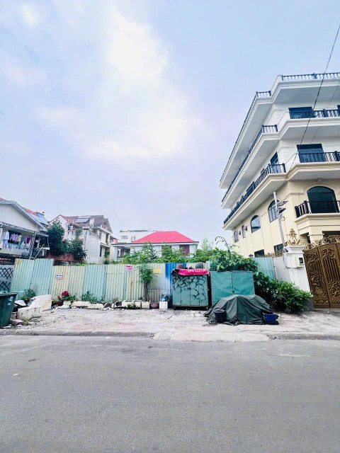Bán đất thổ cư 117m² Quận 2, 21.5 tỷ, sổ đỏ
 hoặc
Đất thổ cư 117m², Q2, An Phú, 21.5 tỷ, sổ hồng