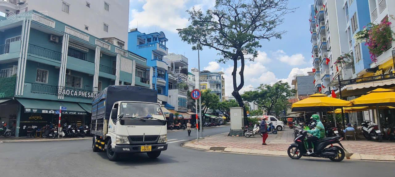 Nhà mặt tiền Đường hiếm nhà bán Nguyễn Văn Của Quận 8, ngang khủng 4.5x20m - giá 15 tỷ hơn nhẹ. LH: 0939345129