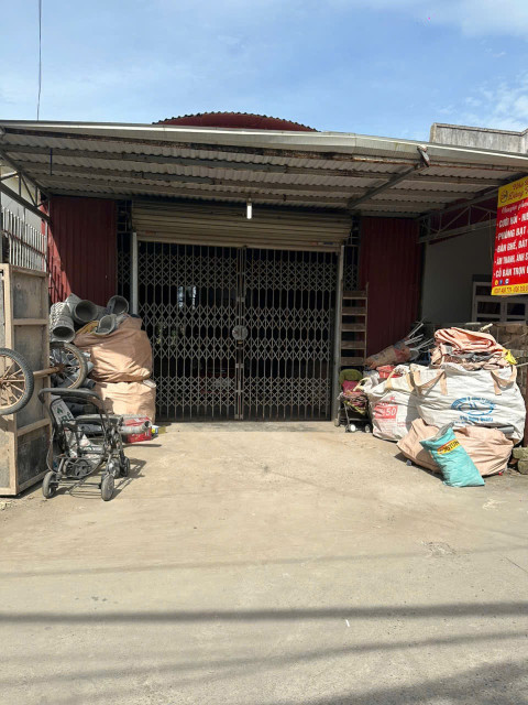 Bán 99 m An Lư . Đường to kinh doanh buôn bán tốt. L/h:076.231.9990 e Thuý