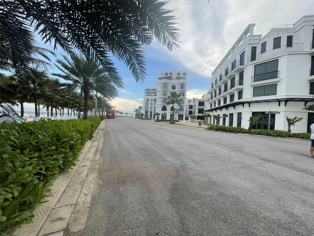 SHOPHOUSE MẶT BIỂN SẦM SƠN. KHAI THÁC NGAY. DUY NHẤT CÓ SỔ LÂU DÀI. LH: 0966 343 969