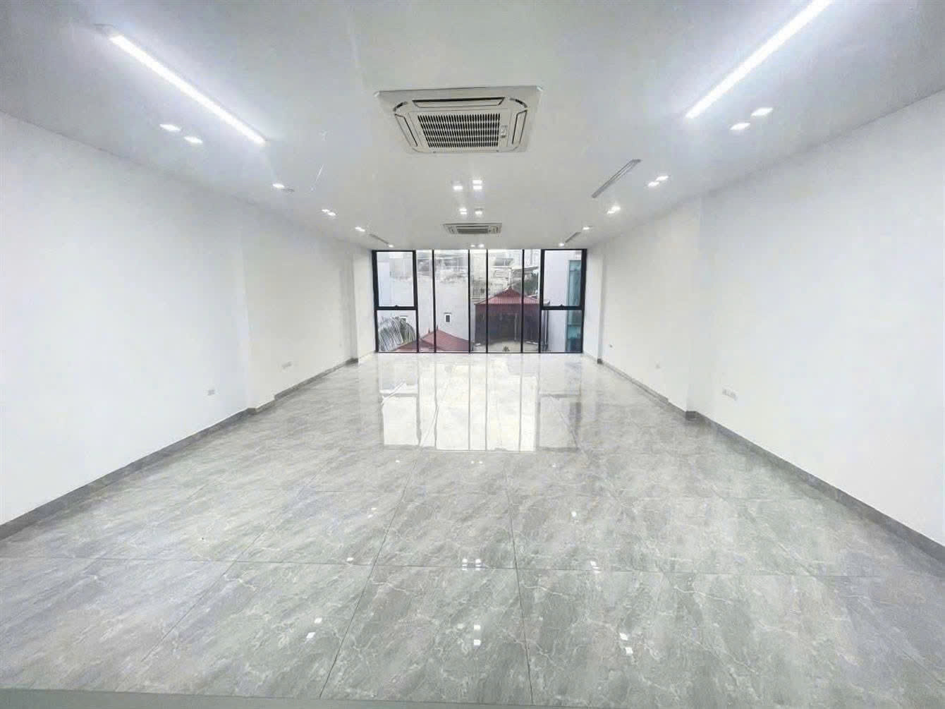 BÁN TÒA NHÀ MẶT PHỐ HOÀNG NGÂN - 90M² x 9 TẦNG - CÓ HẦM - DÒNG TIỀN 130TR/TH - GIÁ 53 TỶ