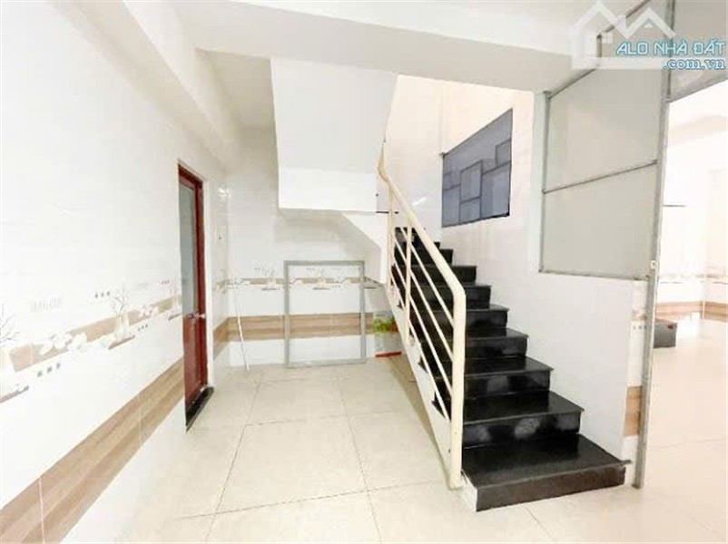 Chính chủ cần bán shophouse căn góc 2 mặt tiền siêu đẹp tại chung cư Sơn Kỳ, phường Sơn Kỳ, quận Tân Phú.