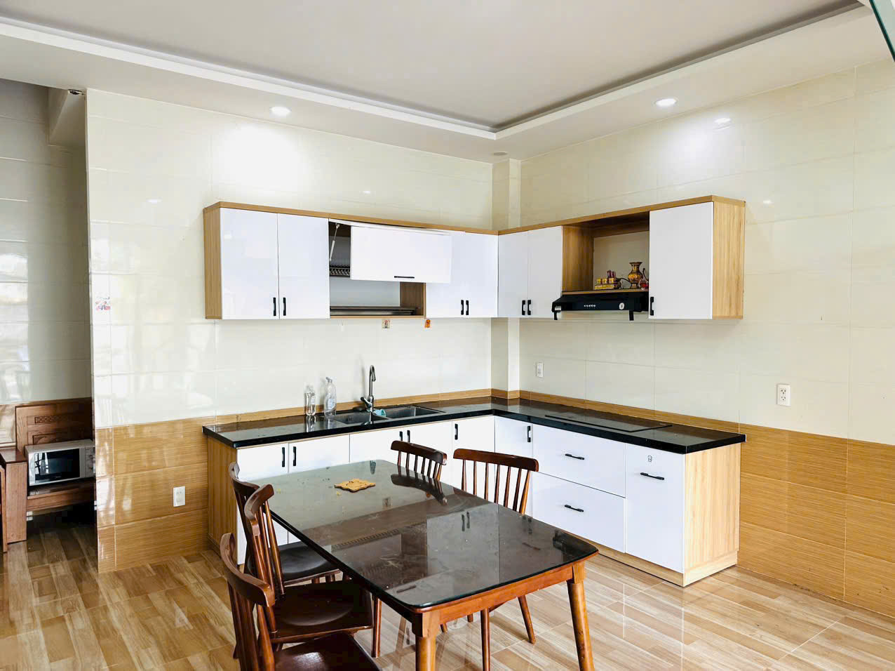 NHÀ 3 TẦNG KIÊN CỐ - MẶT TIỀN NGUYỄN ĐÌNH - ĐẦU TƯ ĐỈNH